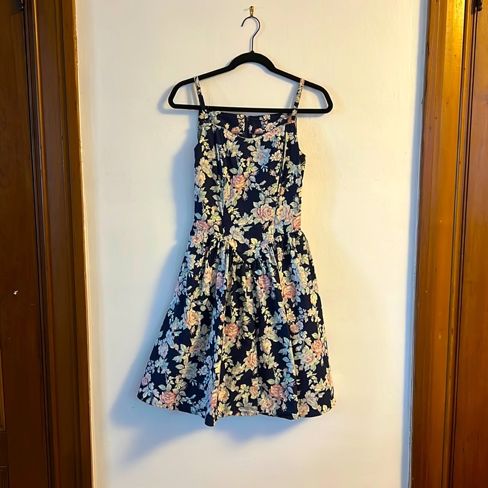 🛑sold🛑Vintage cotton corset sun dress with corset boning!
